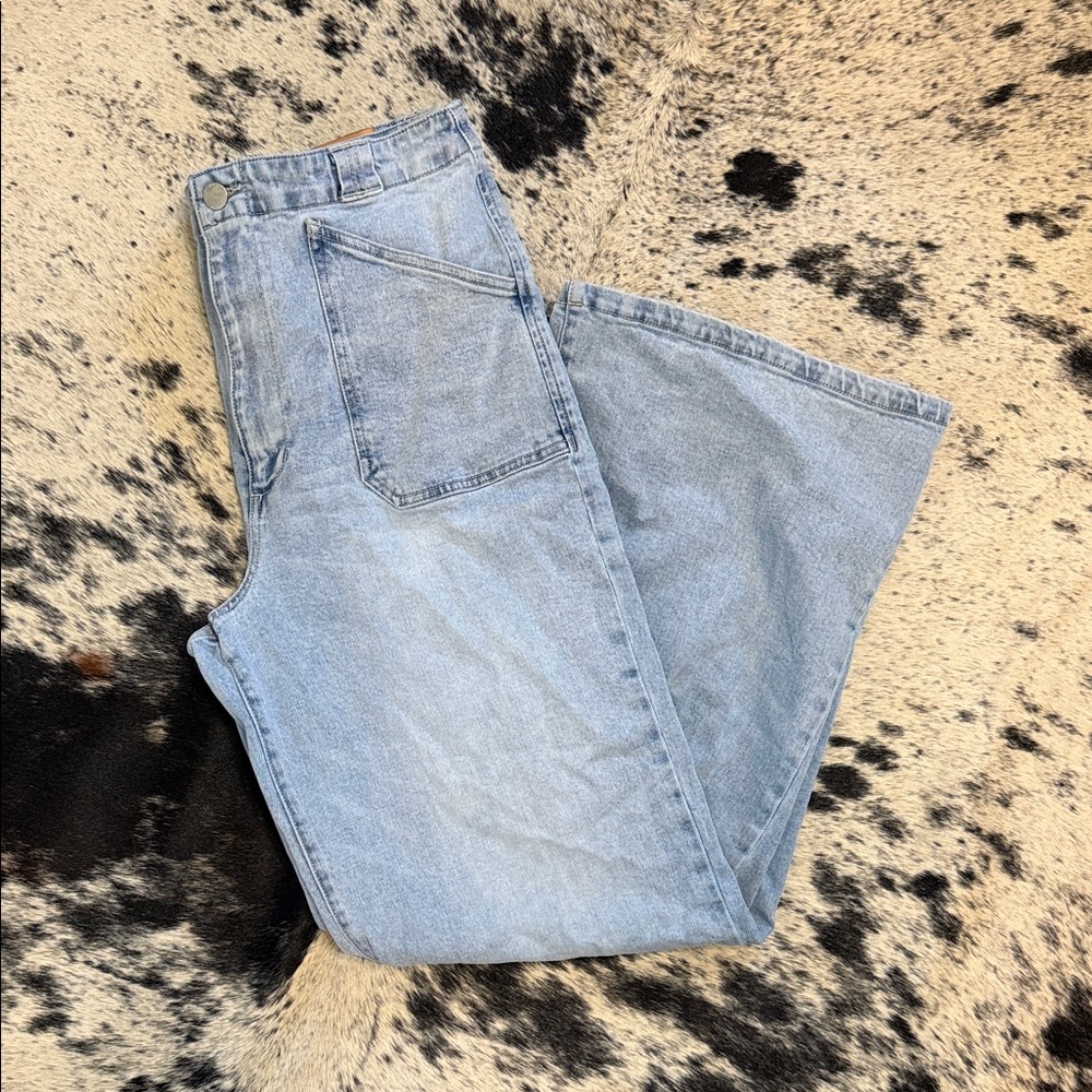 Light Wash High-Rise Wide Leg Jeans